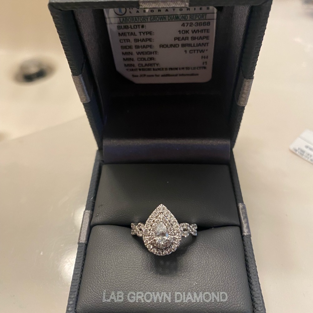 Lab Grown Diamond Pear Engagement Ring